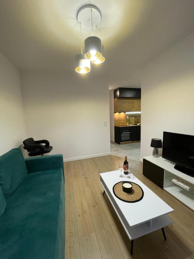 Katowice Apartament Spodek Modrzewiowa 24 Apartamento Exterior foto